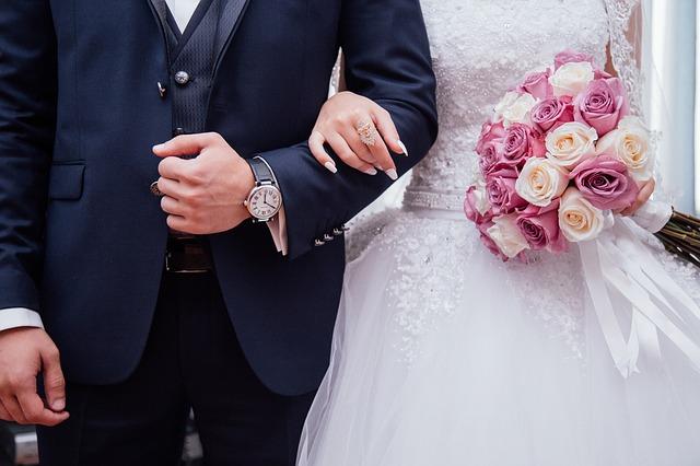 通知结婚的短信怎么写