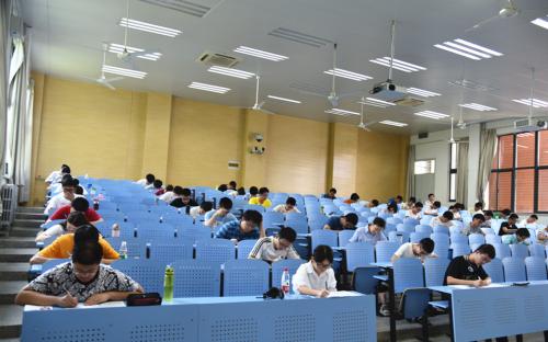 中考百日誓师大会邀请函该如何写？